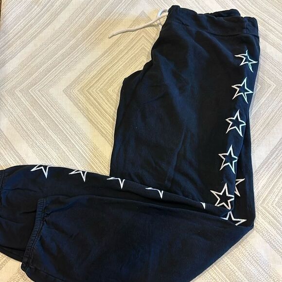 Monrow Women’s Black Joggers with White Embroidered Stars on Side of Leg - Picture 1 of 7